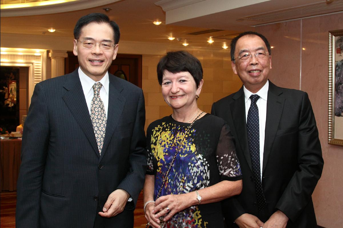 20101101 Vice Chancellor's visit (past and current)37